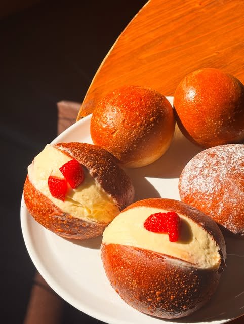 Maritozzi alla crema — Alba Chiara on Instagram